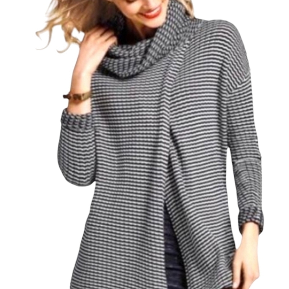 Cabi | Black & White Fergi Split Turtleneck Cableknit Sweater (Size Small)